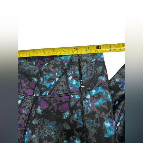 Calia by Carrie Underwood Geometric Patterned Rouched Leggings Sz S - Picture 8 of 8